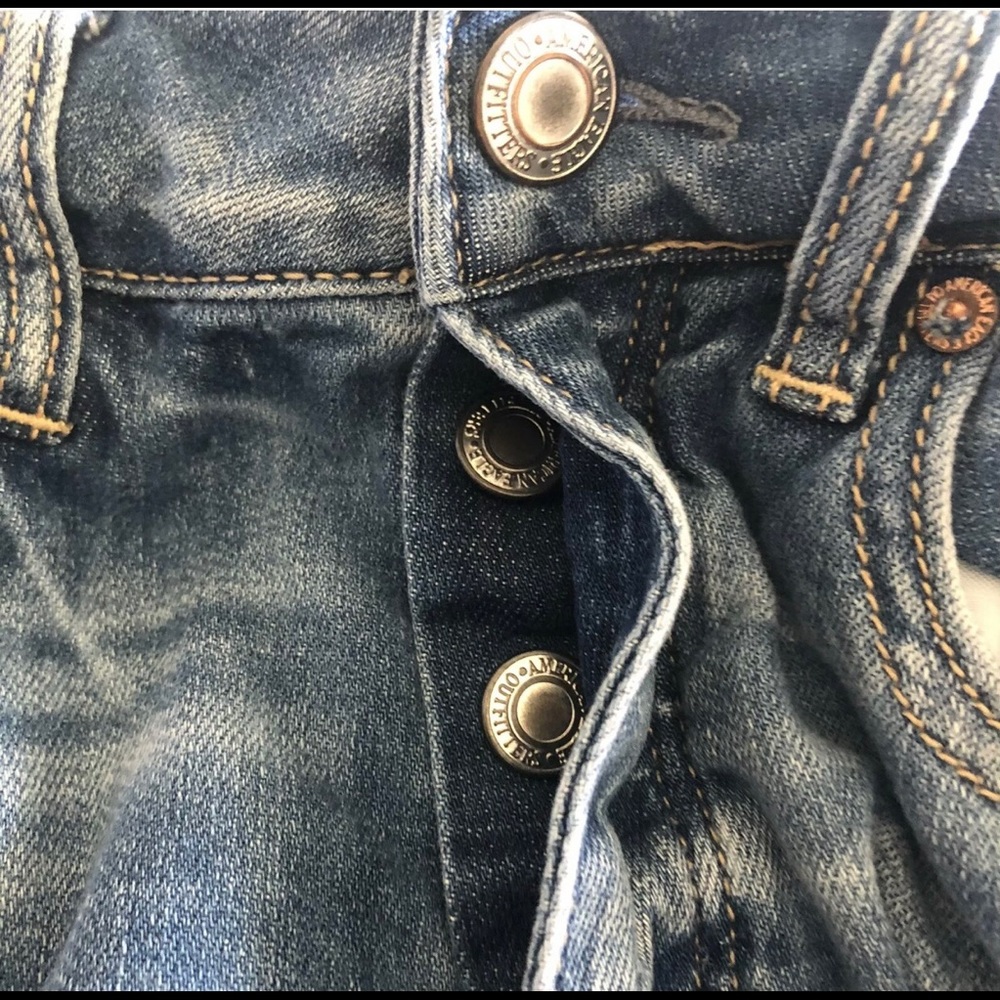American Eagle Distressed Button Fly Tom Girl Jea… - image 6